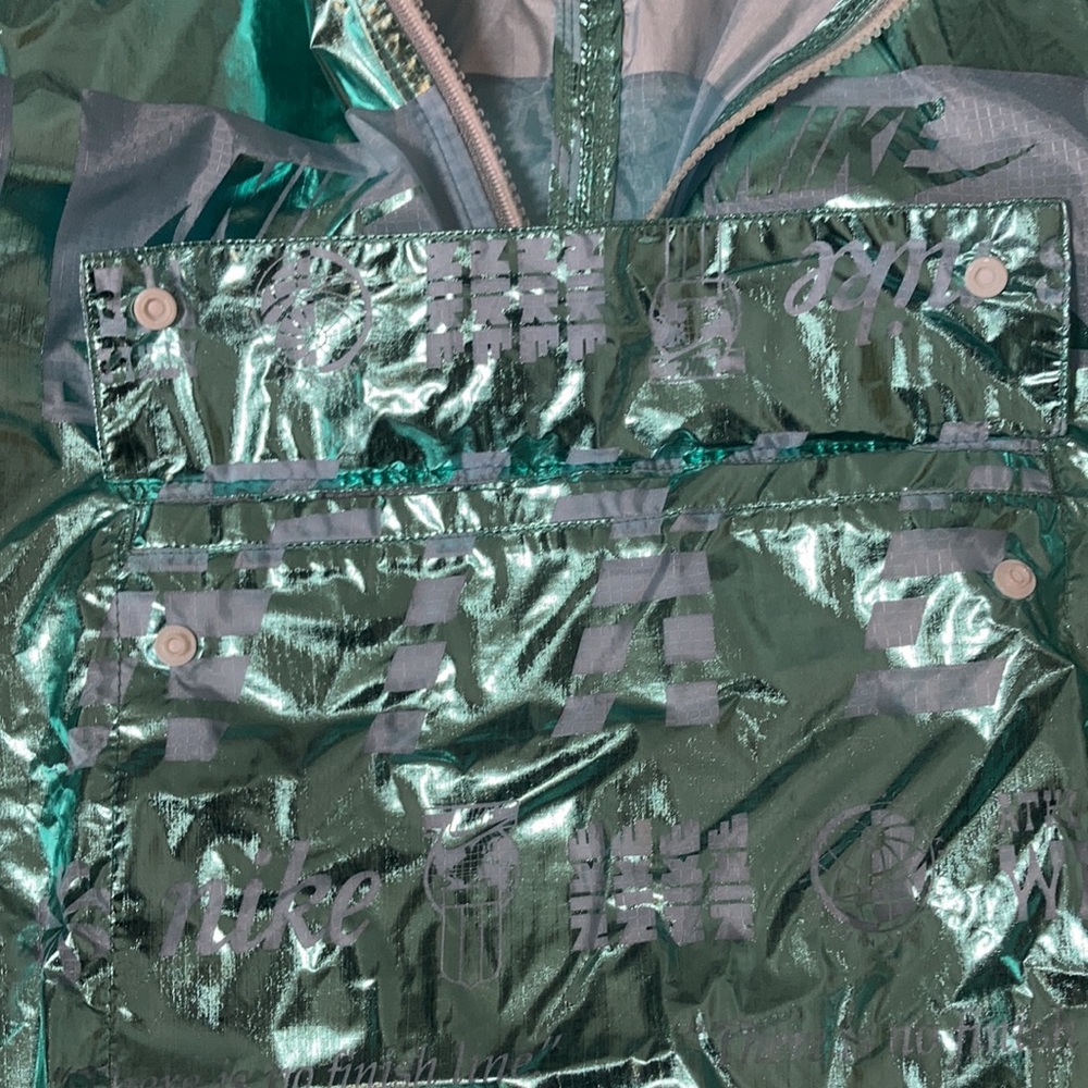 Nike flashy windbreaker - Picture 9 of 10